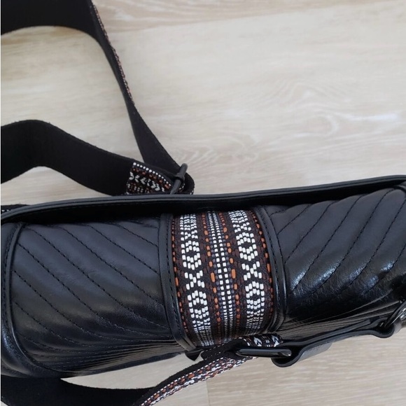 🖤 REBECCA MINKOFF JACQUARD LOVE LEATHER BAG! - Picture 6 of 16